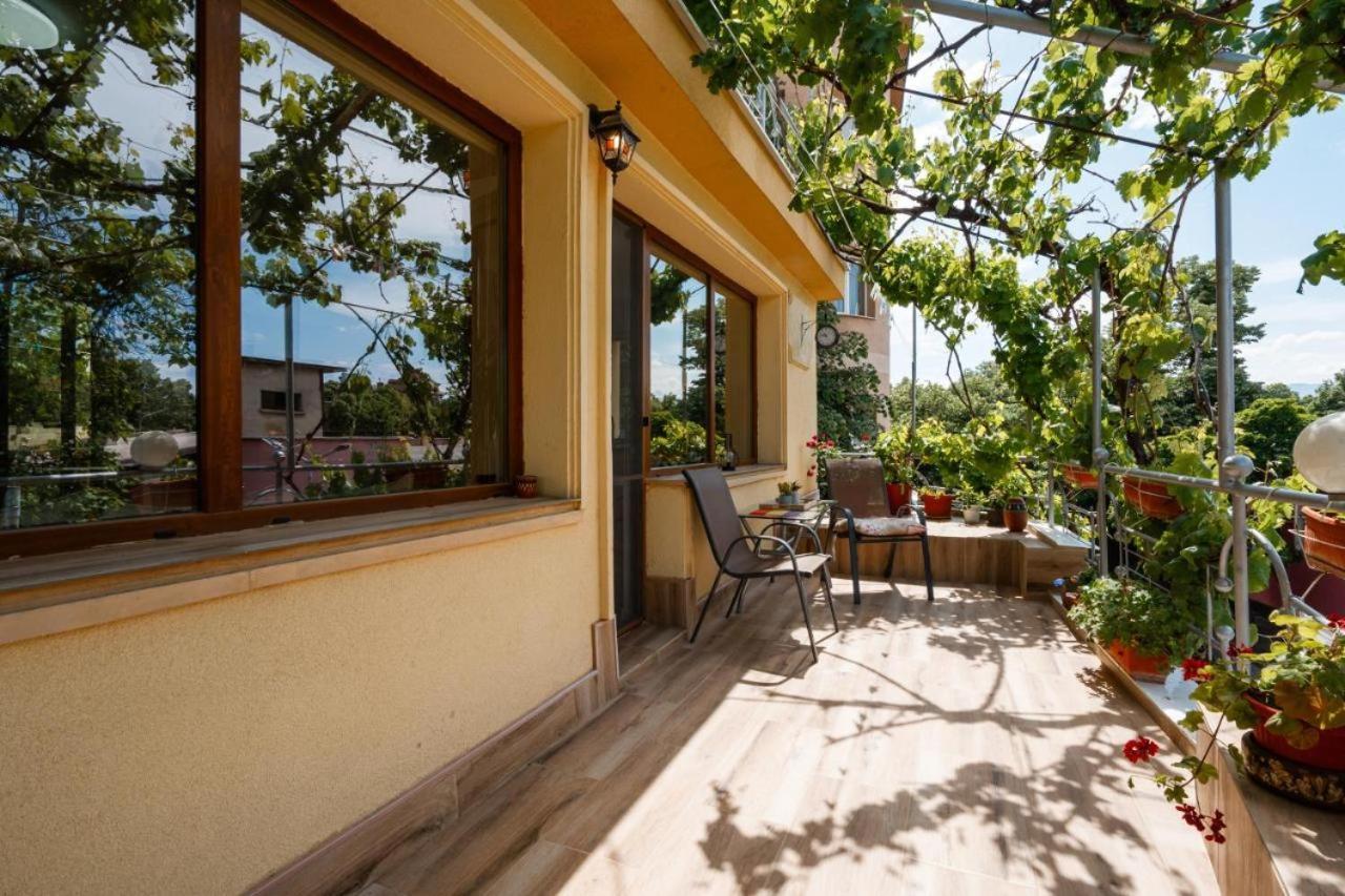 Cozy Apartment Green Terrace, Mrenicov Plovdiv Bagian luar foto